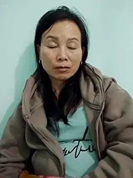 Lili-123k online show from December 2025 03:18:02 PM