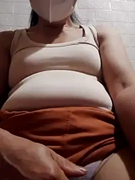 Lili-123k online show from April 2026 05:32:01 PM