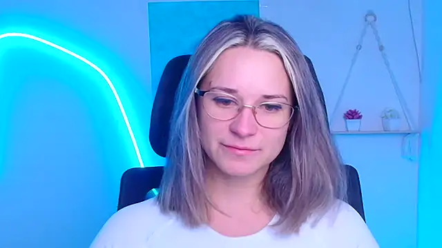 Melodie Aster online show from January 2026 12:21:02 PM