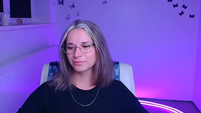 Melodie Aster online show from January 2026 12:22:02 PM