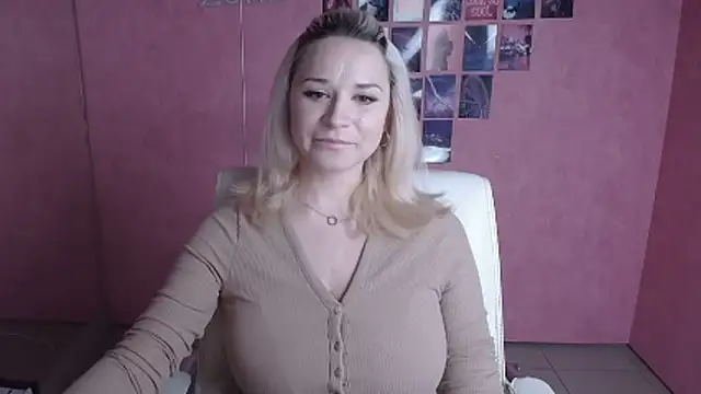 Snapshot of Melodie_Aster chatting on June 2026 05:21:02 AM Melodie Aster online show from June 2026 05:21:02 AM