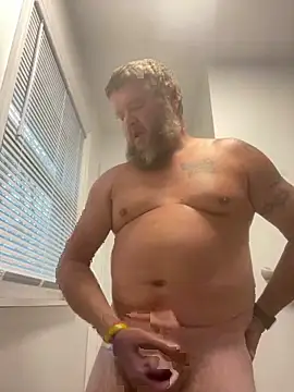 Snapshot of naughtydaddy0420 chatting on December 2025 09:32:01 PM naughtydaddy0420 online show from December 2025 09:32:01 PM