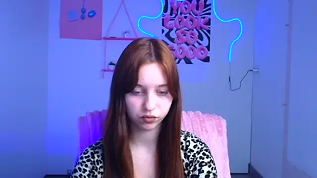 Lilu May online show from December 2025 07:10:02 PM