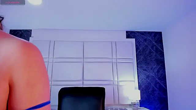 TiffanyHoustton online show from March 2026 12:11:01 PM