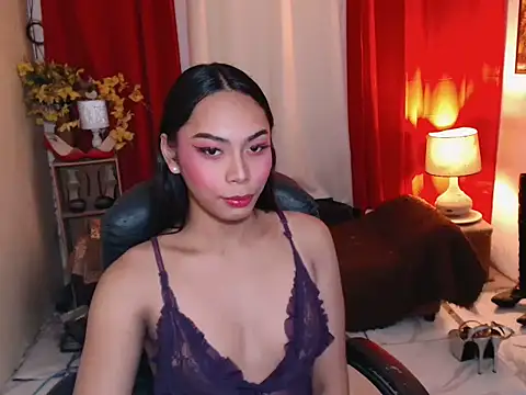 Snapshot of kylieEmparado chatting on June 2026 01:32:02 AM kylieEmparado online show from June 2026 01:32:02 AM