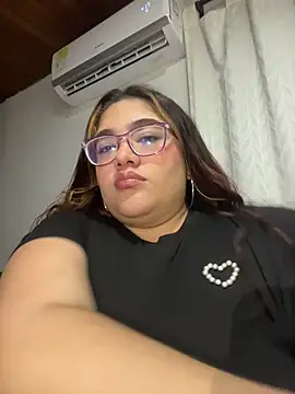Snapshot of naty_col chatting on February 2026 04:32:01 AM naty col online show from February 2026 04:32:01 AM