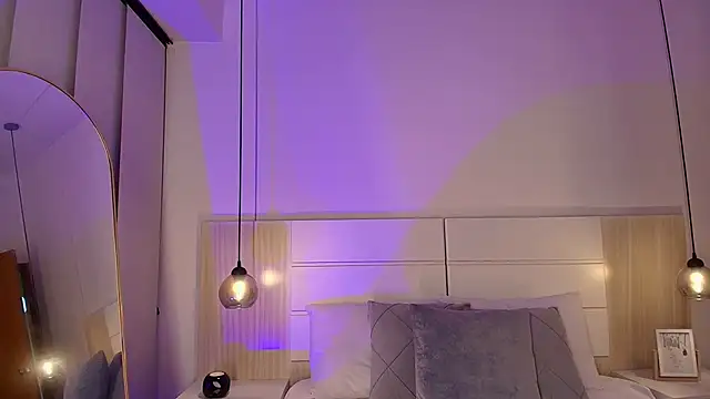 Snapshot of tamara_walter chatting on December 2025 11:47:01 AM tamara walter online show from December 2025 11:47:01 AM