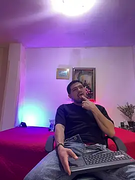 williamsmiiths16 online show from March 2026 11:47:01 AM