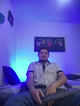 williamsmiiths16 online show from July 2026 11:51:02 AM