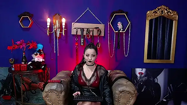 LunaTikka online show from January 2026 02:36:01 AM