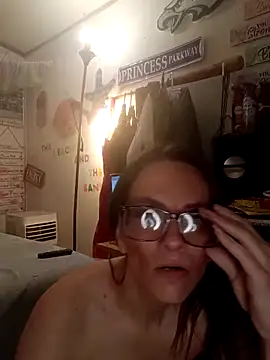 snowbird1117 online show from April 2026 03:55:02 PM