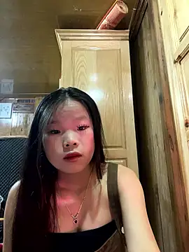 Snapshot of Heni-a chatting on December 2025 02:21:01 AM Heni-a online show from December 2025 02:21:01 AM