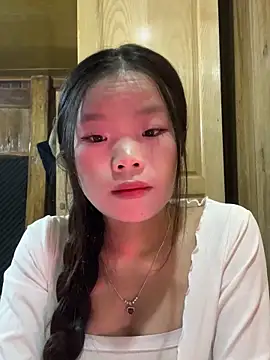 Snapshot of Heni-a chatting on December 2025 02:38:01 AM Heni-a online show from December 2025 02:38:01 AM