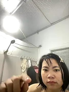 Snapshot of Chew_candy chatting on December 2025 03:32:02 PM Chew candy online show from December 2025 03:32:02 PM