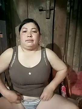 Snapshot of sary-hot2x chatting on December 2025 10:58:01 PM sary-hot2x online show from December 2025 10:58:01 PM