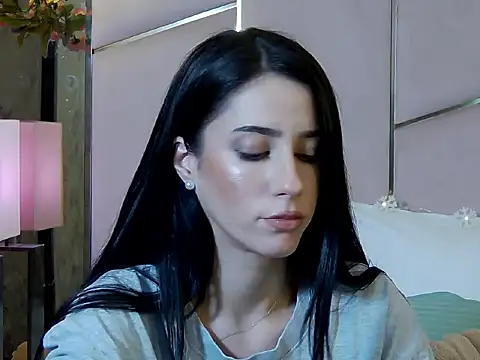 AmeliaJunee online show from January 2026 10:02:02 PM