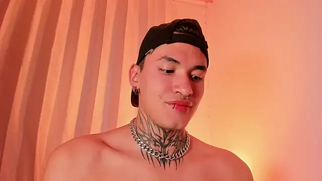 AlecBanne online show from December 2025 04:52:01 AM