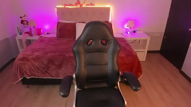 Celeste Rous   online show from December 2025 12:36:02 PM