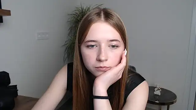 Snapshot of SweetBellaa_ chatting on December 2025 04:49:02 PM SweetBellaa online show from December 2025 04:49:02 PM