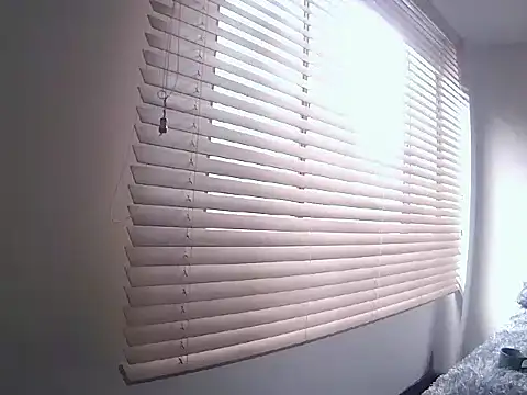 Fernanda andrew online show from February 2026 04:03:02 PM