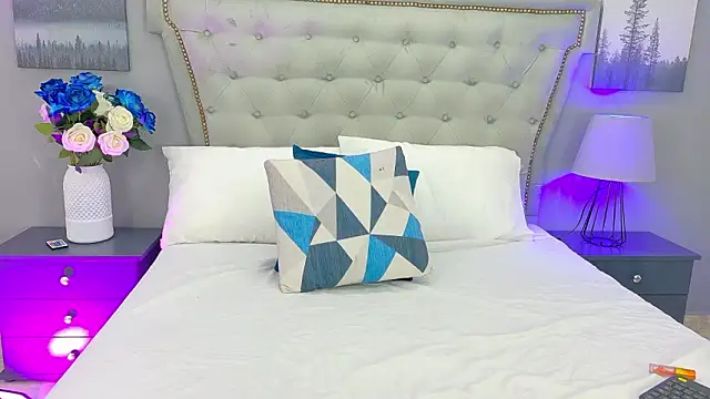 AnnieLeigt online show from March 2026 07:43:02 PM