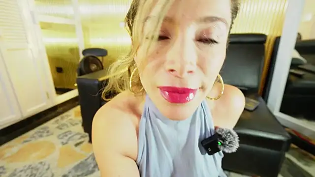 Allice mommy online show from December 2025 08:17:01 PM