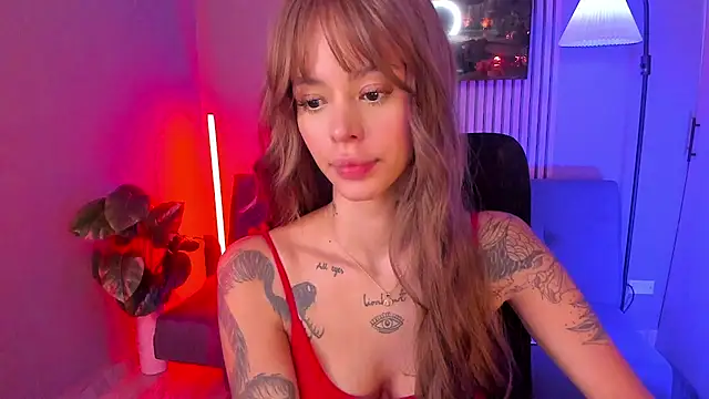 Snapshot of VegaLuxe chatting on January 2026 02:32:02 PM VegaLuxe online show from January 2026 02:32:02 PM