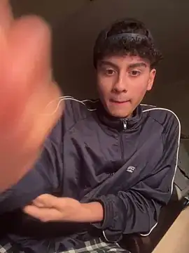 Snapshot of hungspanishtwink chatting on January 2026 07:39:01 PM hungspanishtwink online show from January 2026 07:39:01 PM