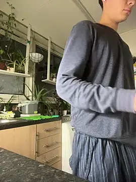 Snapshot of hungspanishtwink chatting on February 2026 10:13:02 PM hungspanishtwink online show from February 2026 10:13:02 PM