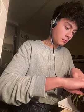 Snapshot of hungspanishtwink chatting on February 2026 07:40:01 PM hungspanishtwink online show from February 2026 07:40:01 PM