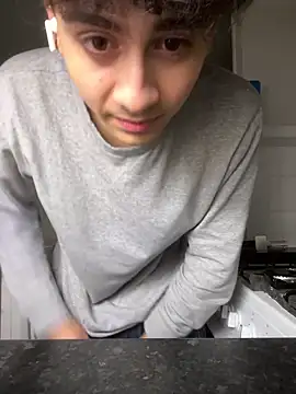 Snapshot of hungspanishtwink chatting on February 2026 12:29:02 AM hungspanishtwink online show from February 2026 12:29:02 AM