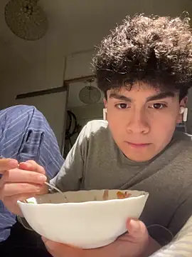 Snapshot of hungspanishtwink chatting on February 2026 10:19:02 PM hungspanishtwink online show from February 2026 10:19:02 PM