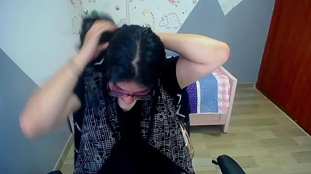 Snapshot of eva_smit_t chatting on December 2025 02:39:02 AM eva smit t online show from December 2025 02:39:02 AM