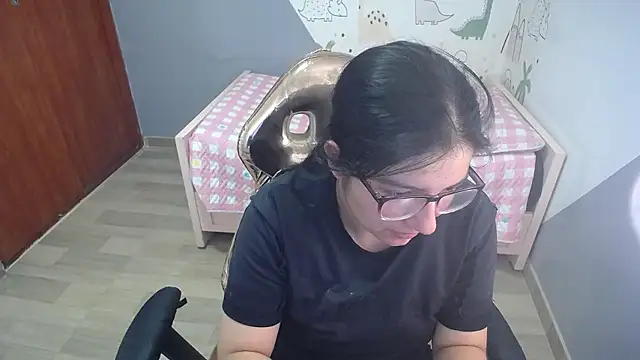 eva smit t online show from January 2026 02:39:02 AM