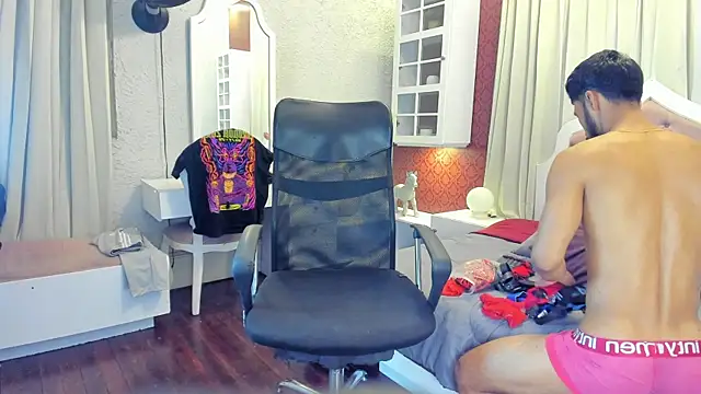 Snapshot of logan_mercer chatting on December 2025 03:12:02 AM logan mercer online show from December 2025 03:12:02 AM