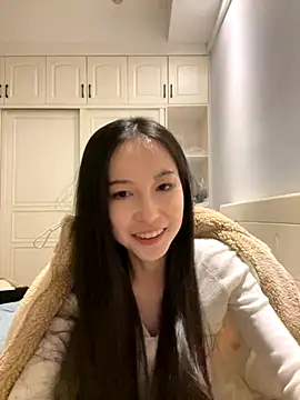 Snapshot of DD-52 chatting on December 2025 10:24:02 AM DD-52 online show from December 2025 10:24:02 AM