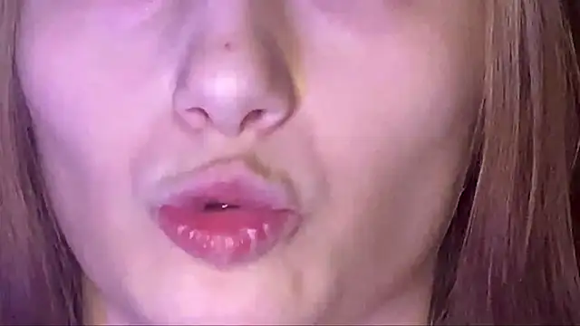 Cleonoth2o online show from March 2026 06:14:01 PM