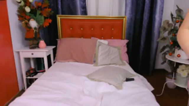 Alexis Flower online show from December 2025 07:53:02 PM