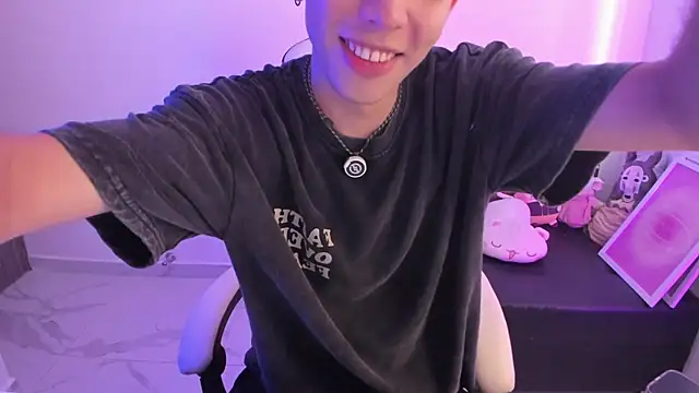 Snapshot of Jasson___ chatting on December 2025 02:21:01 PM Jasson online show from December 2025 02:21:01 PM