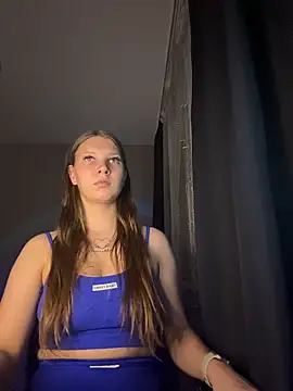 Snapshot of nelli_lux_ chatting on December 2025 04:28:02 AM nelli lux online show from December 2025 04:28:02 AM