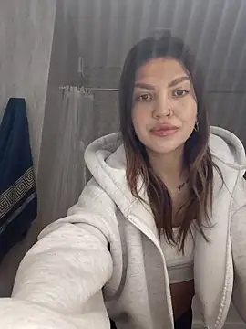 Snapshot of Zona52 chatting on December 2025 06:55:02 AM Zona52 online show from December 2025 06:55:02 AM