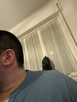 CharlyAlfa22 online show from February 2026 05:00:02 PM