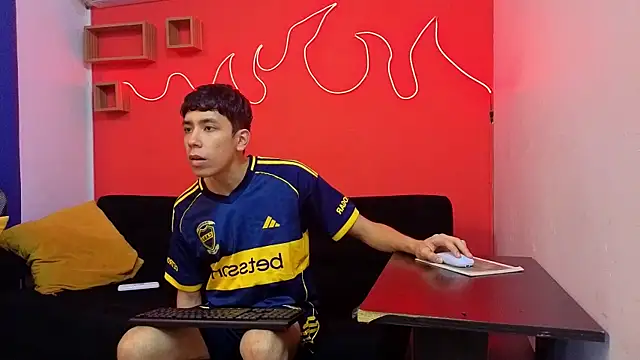 Neo Twink online show from March 2026 07:09:01 PM