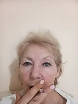 Snapshot of Calypso-Loove chatting on December 2025 12:10:01 PM Calypso-Loove online show from December 2025 12:10:01 PM