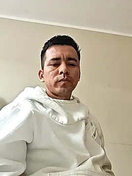 Robehts online show from December 2025 09:12:02 PM