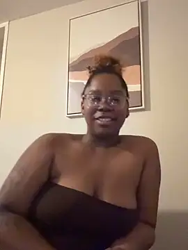 Snapshot of lovelytip chatting on December 2025 05:56:01 AM lovelytip online show from December 2025 05:56:01 AM