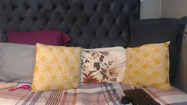 Snapshot of BasellBlue chatting on February 2026 02:31:01 PM BasellBlue online show from February 2026 02:31:01 PM