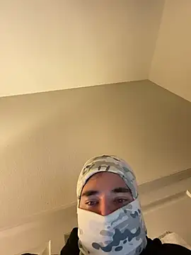 phantom898983 online show from April 2026 07:53:01 AM