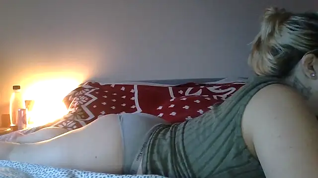 Julie0411 online show from December 2025 07:59:01 AM