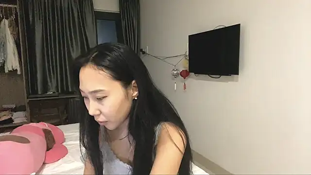 Snapshot of MarianelaLugar chatting on December 2025 01:15:01 PM MarianelaLugar online show from December 2025 01:15:01 PM